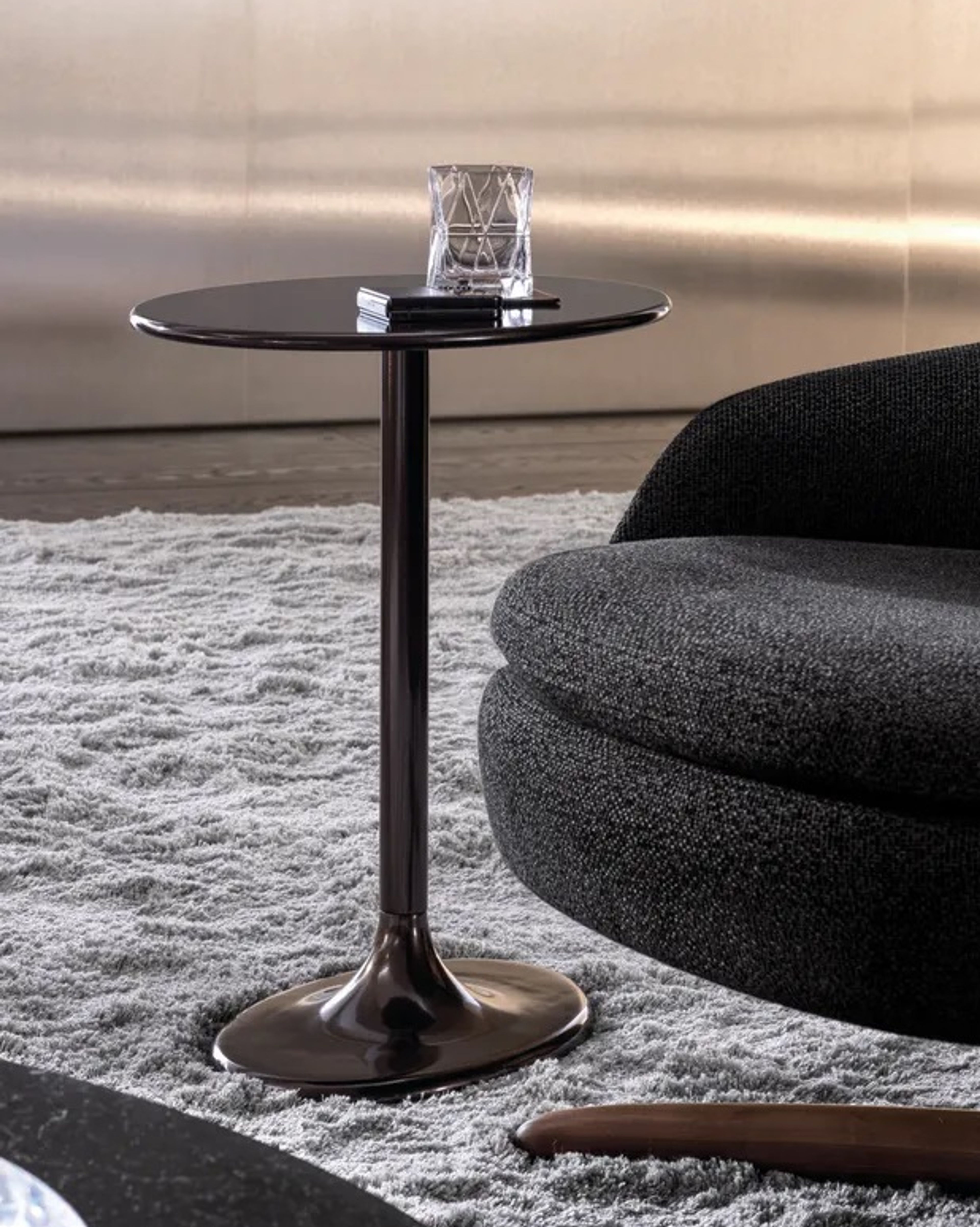 The oval top Minotti coffee table.
