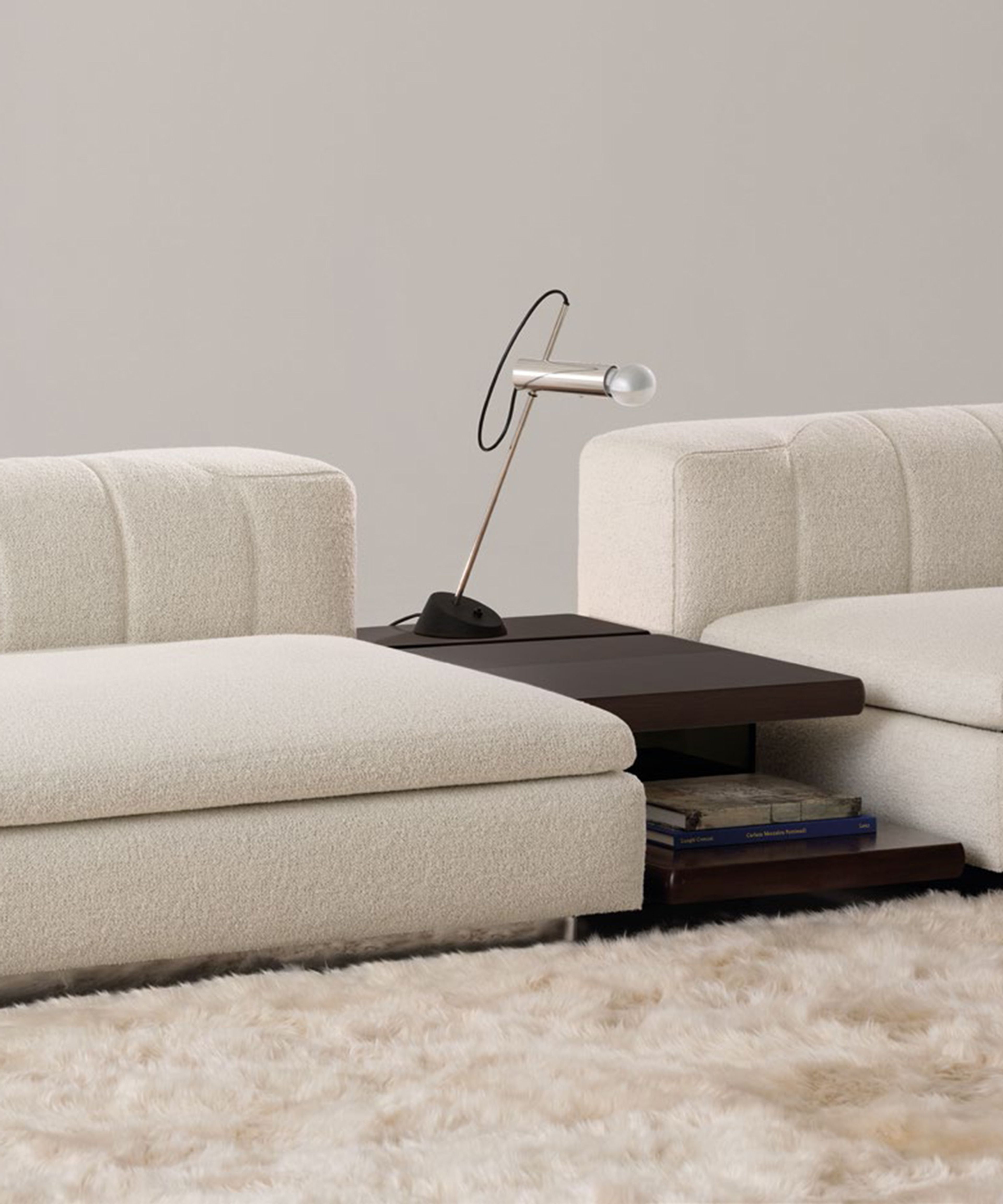 Classic and timeless design Minotti sofa.