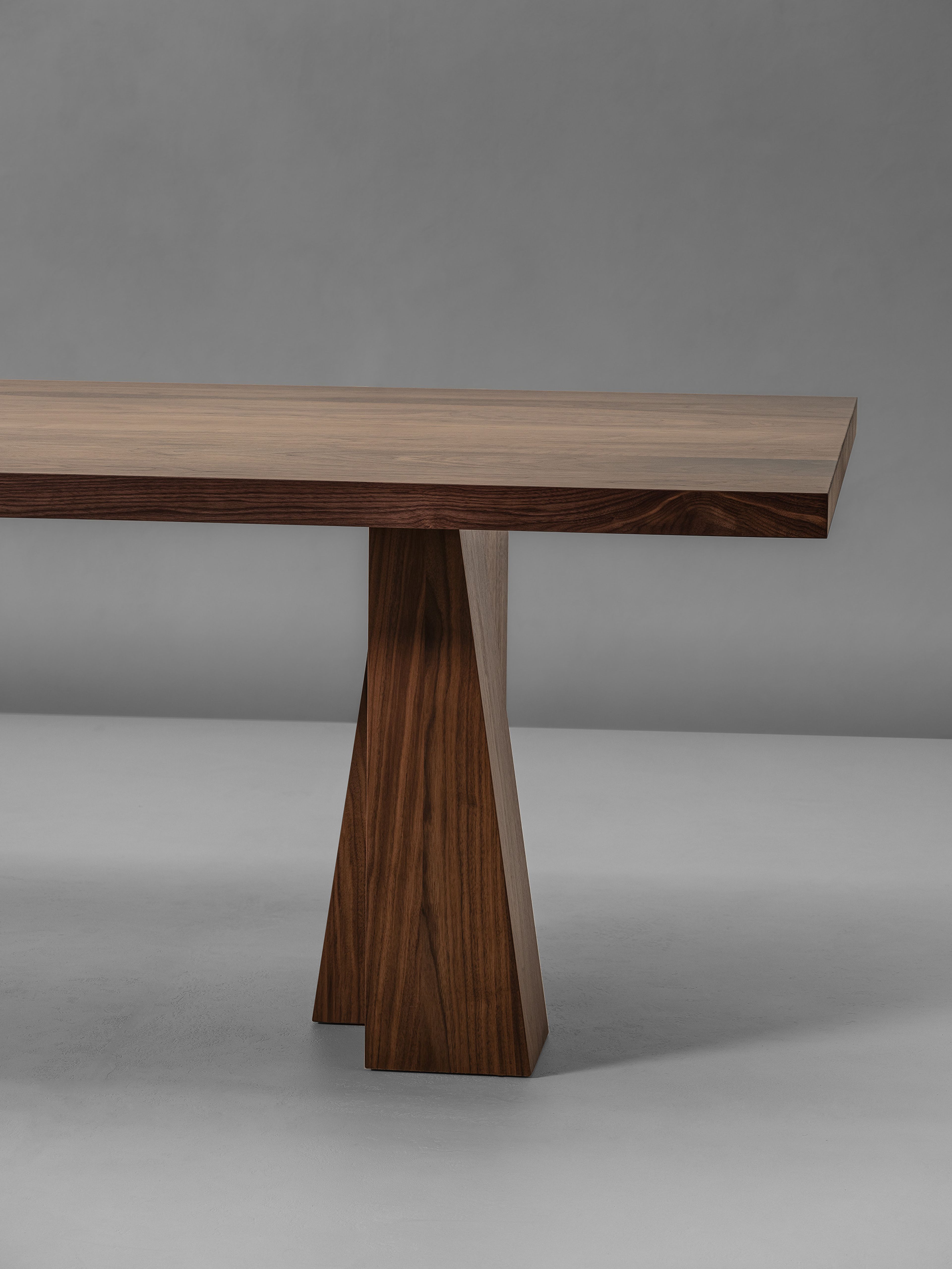 Eli Dining Table