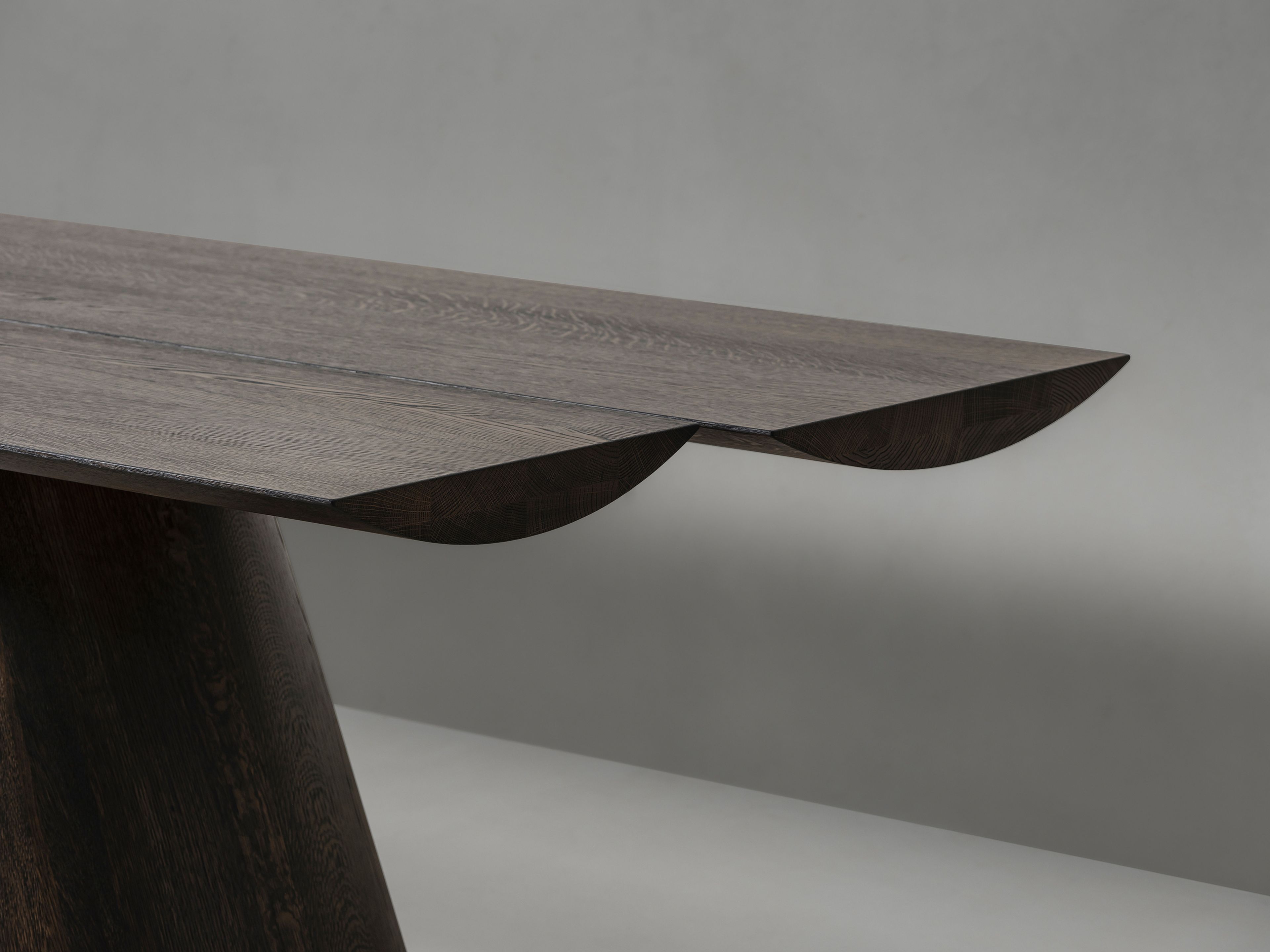 Got Dining Table Three