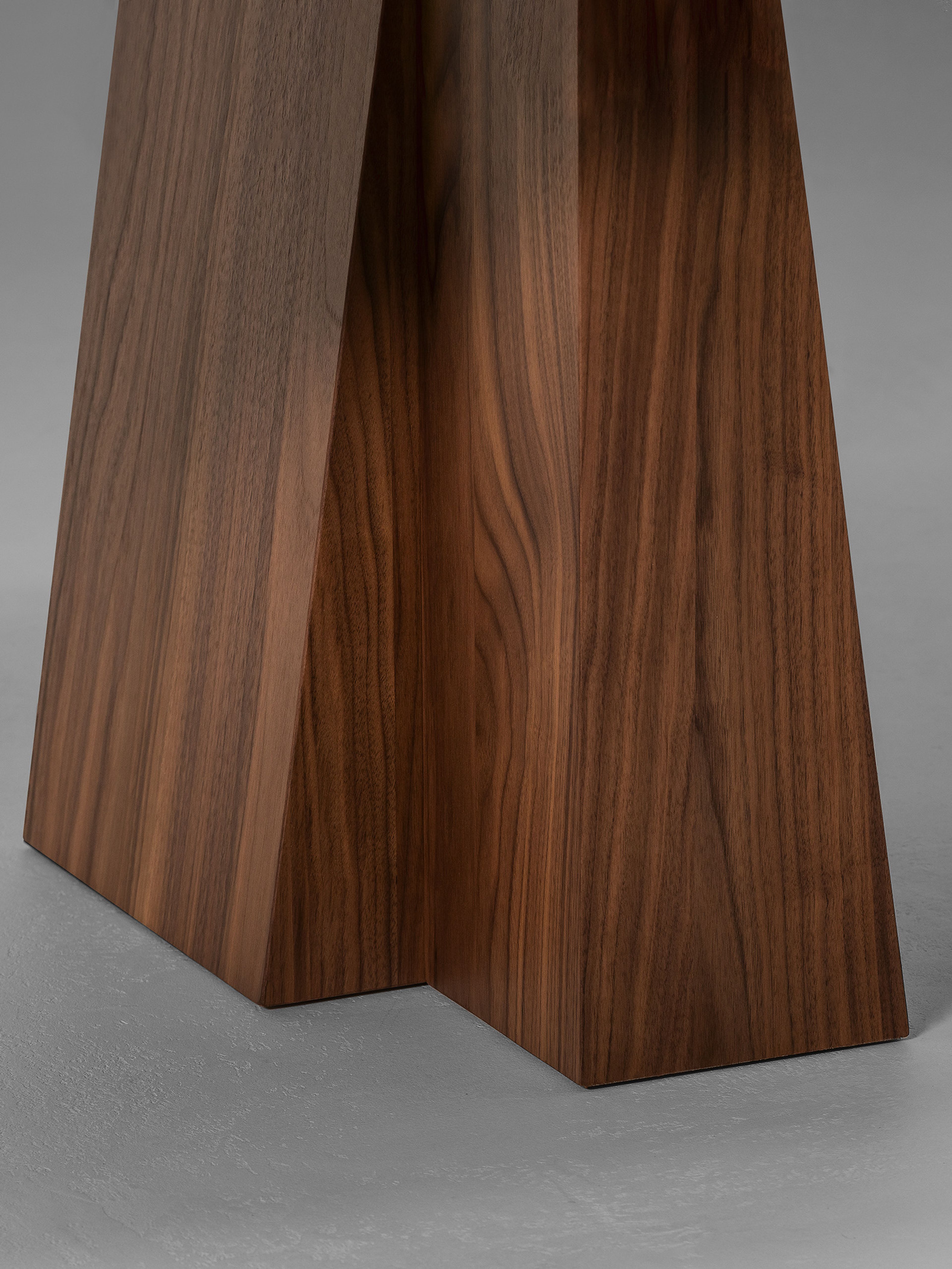 Eli Dining Table