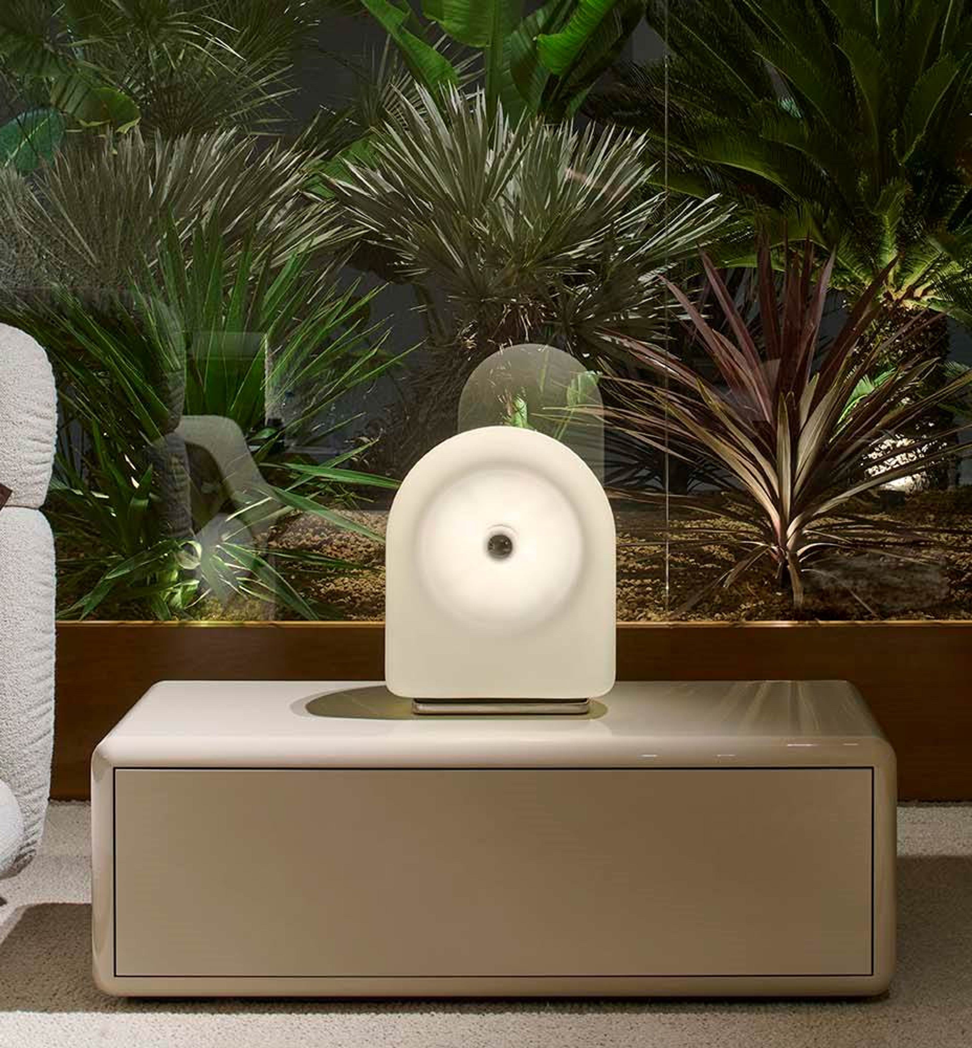A compact Minotti`s nightstand with edgeless clean lines.