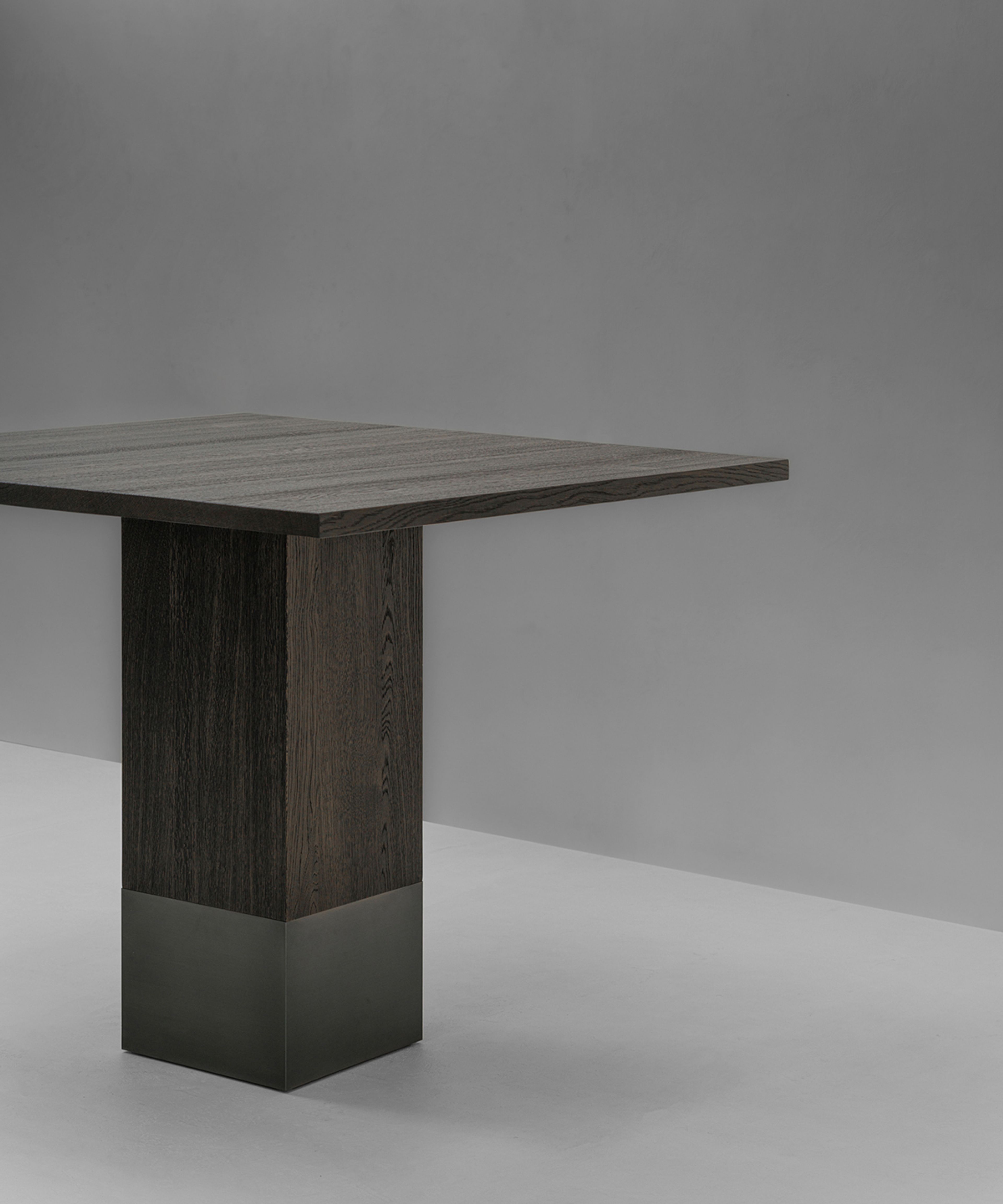 Nota Bene Bar Table Square