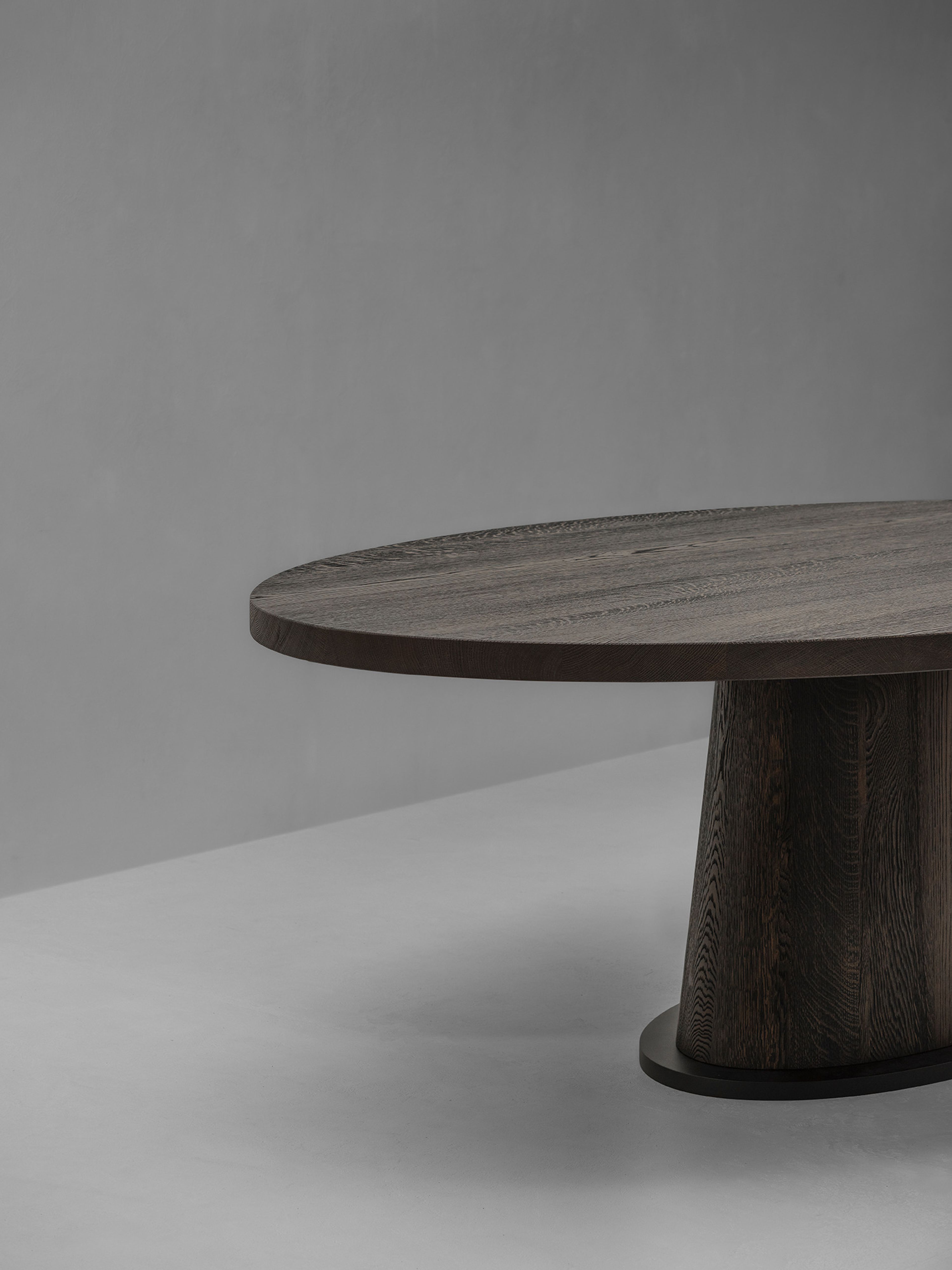 Kops Dining Table Oval