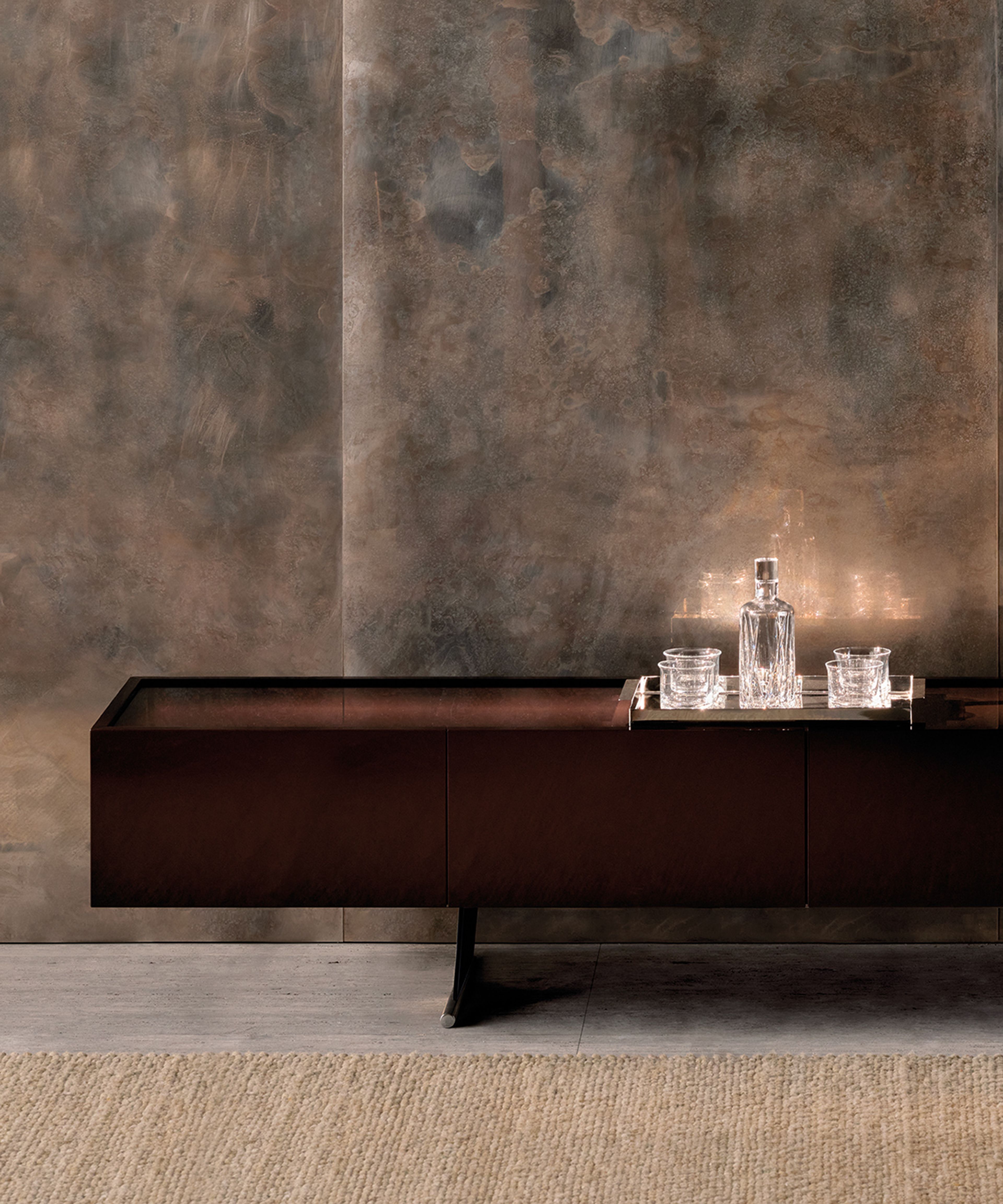 Buffet géométrique et réfléchissant de Minotti.