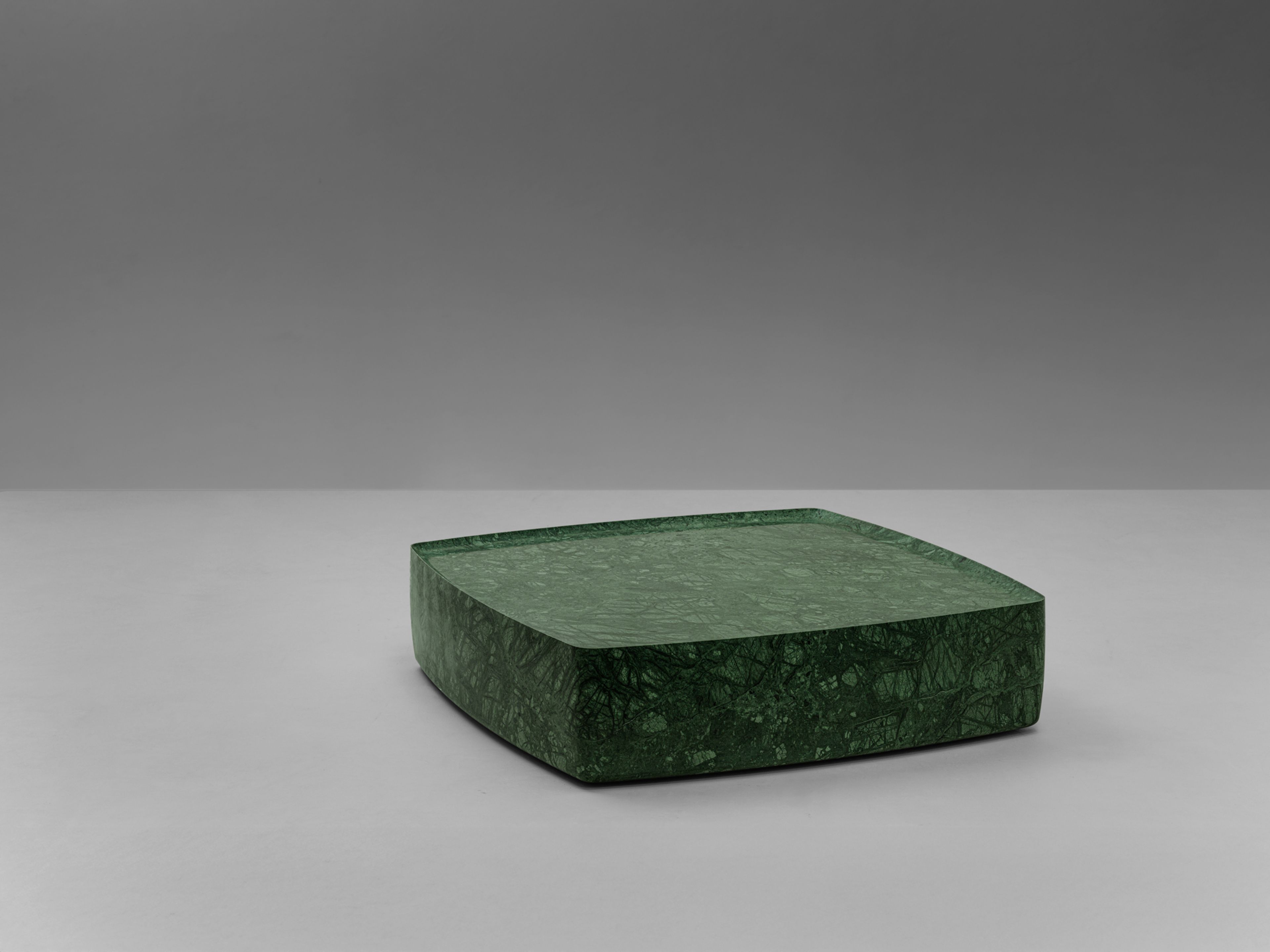 Table Basse Carrée Curvum – Édition Limitée