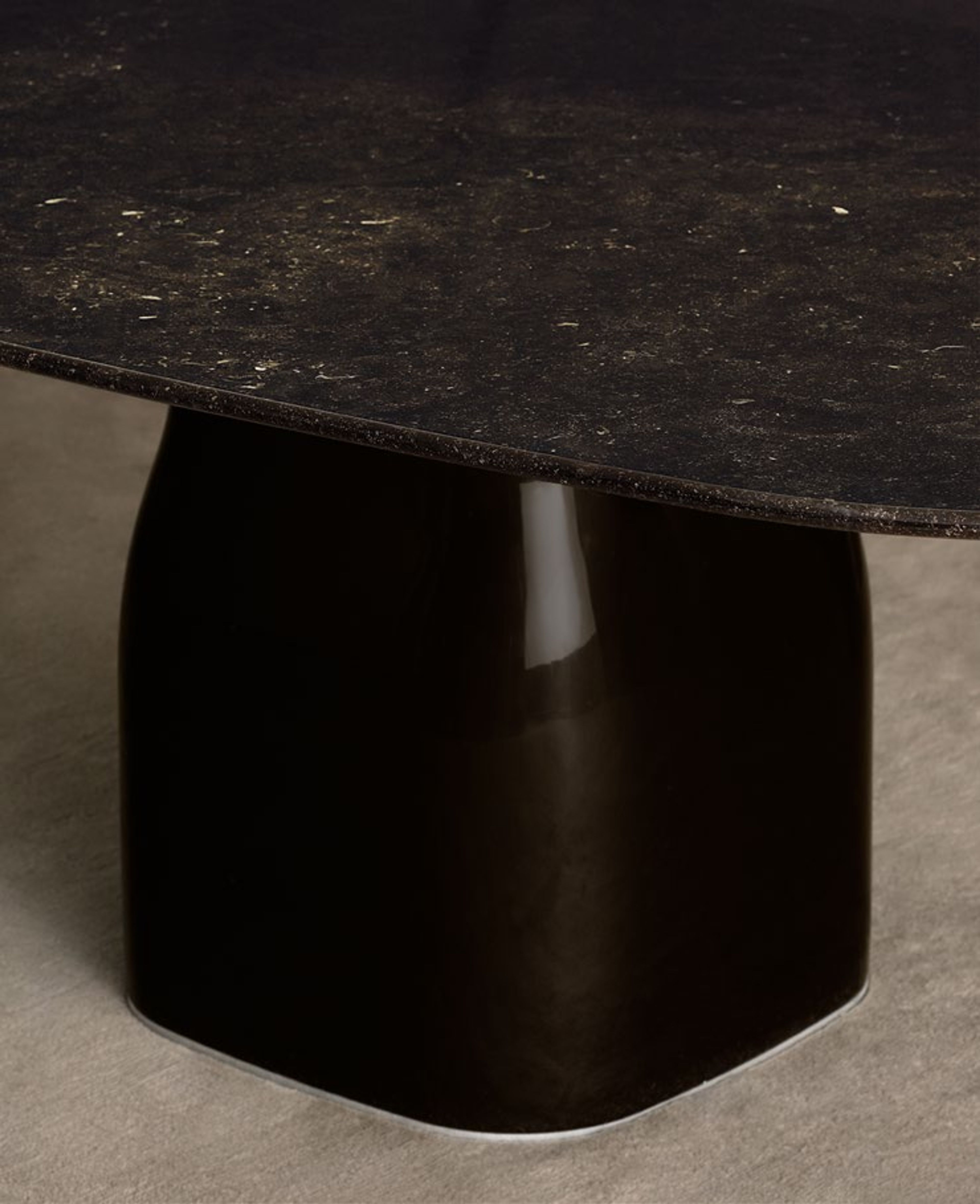A sculptural dining table by Minotti.
