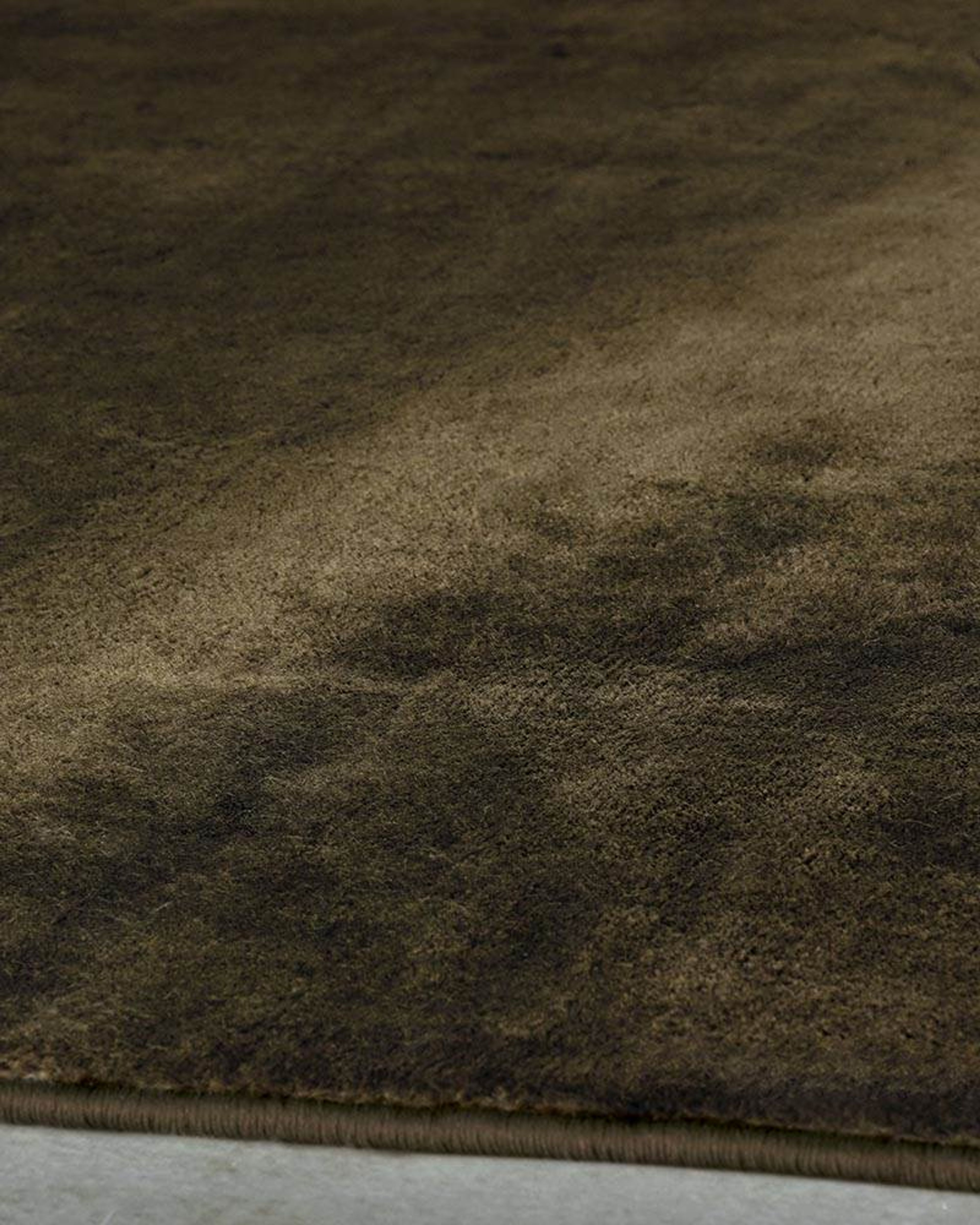 The Fairway rug by Minotti defined by a regular linear pattern.
