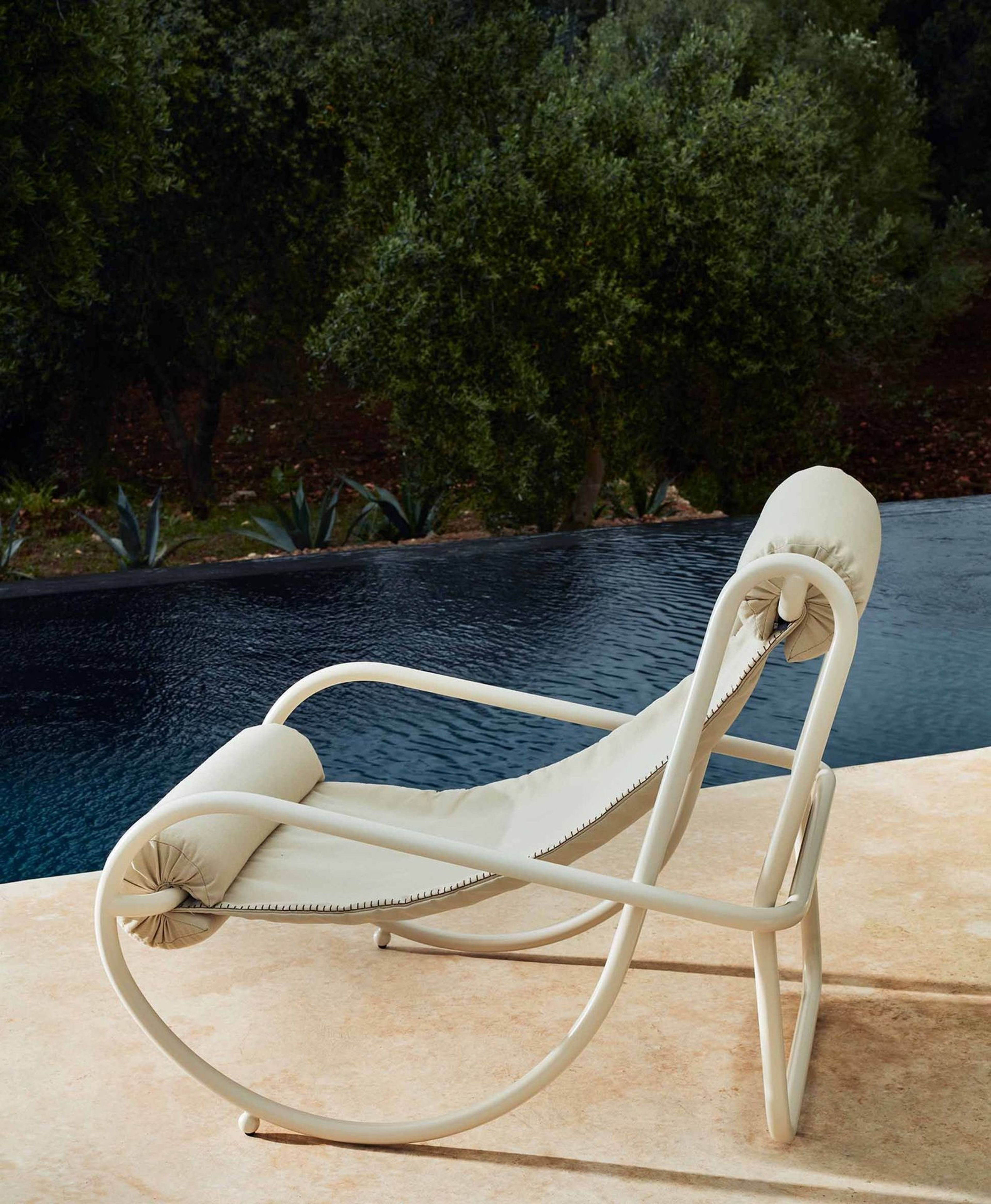 Fauteuil Locus Solus, Réédition Spéciale Jacquemus + Exteta