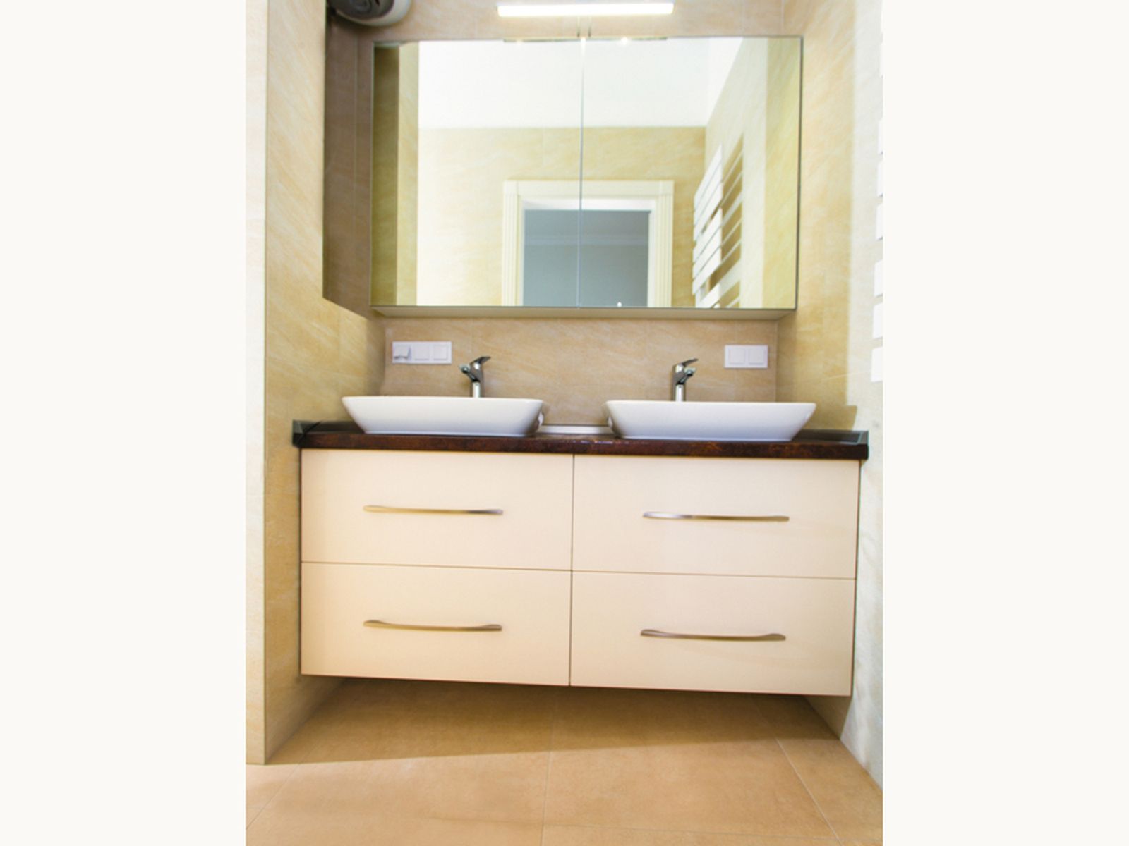 Modern bathroom with double vessel sinks and floating vanity, Reitarska 9, Kyiv — Vestor.Estate