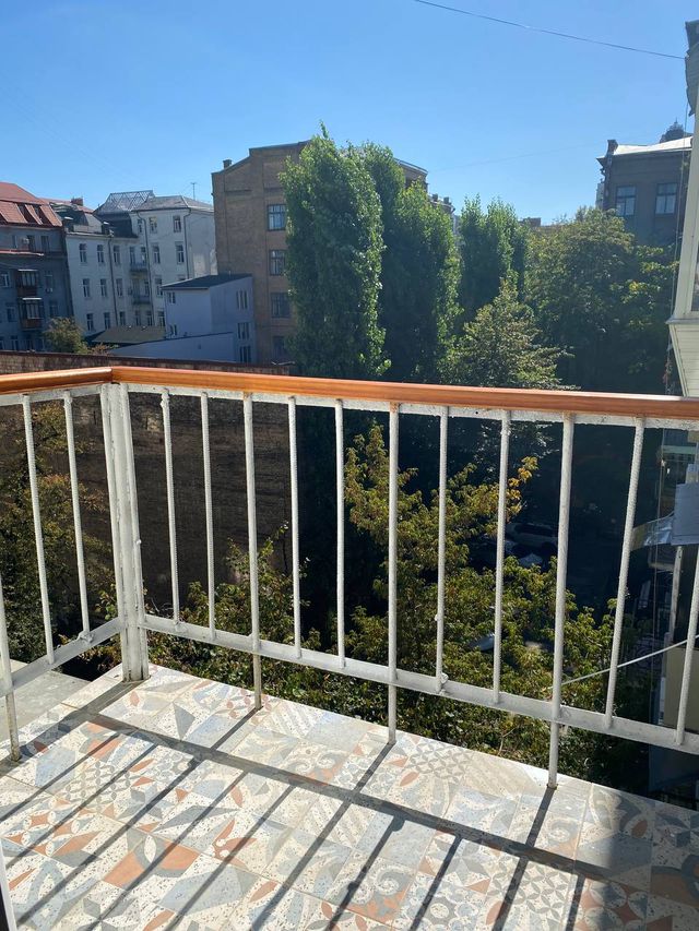 BOHDANA KHMELNYTSKOHO ST., 9