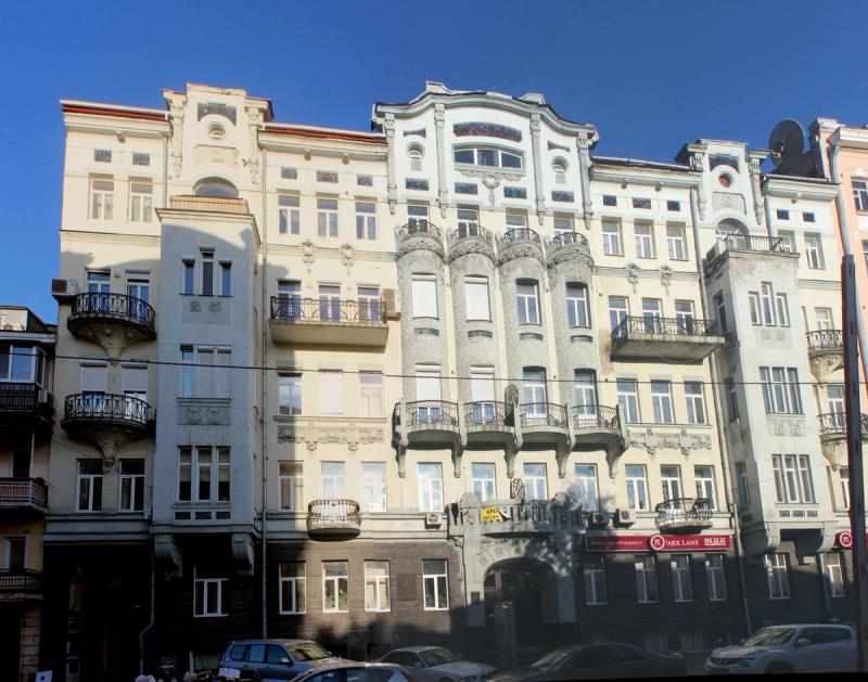 Estate at No. 21