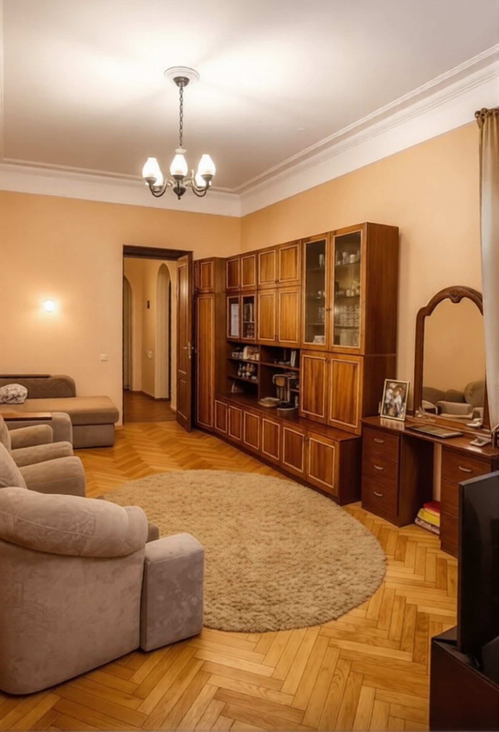 Living room in a 2-bedroom apartment on Khreshchatyk Street 29, Kyiv