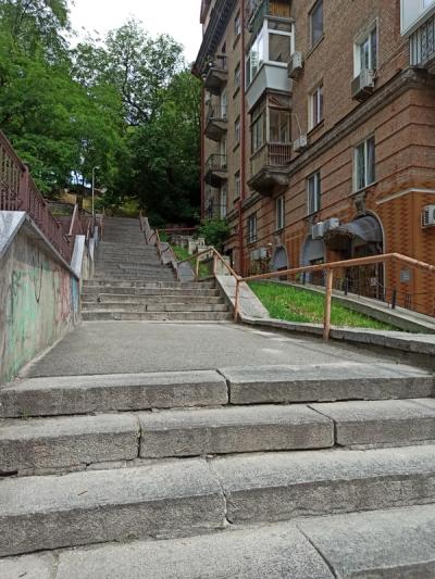 Kruhlouniversytetska