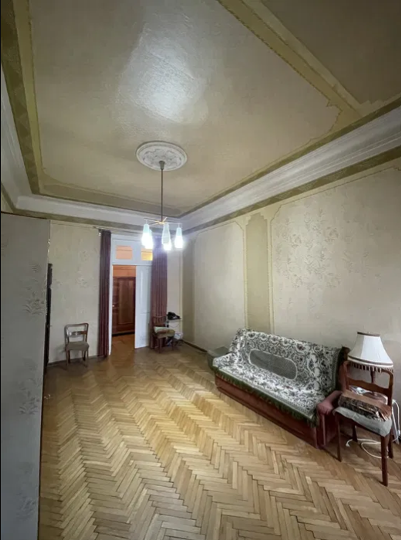 Vestor.Estate living room at Velyka Vasylkivska 23B stalinka Kyiv real estate