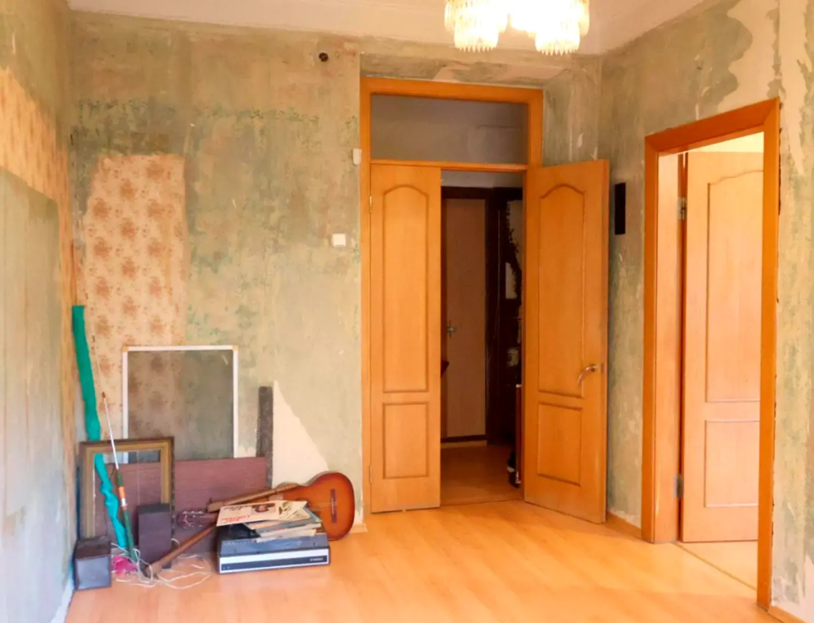 Living room in a 2-bedroom apartment on Bohdana Khmelnytskoho Street 78, Kyiv