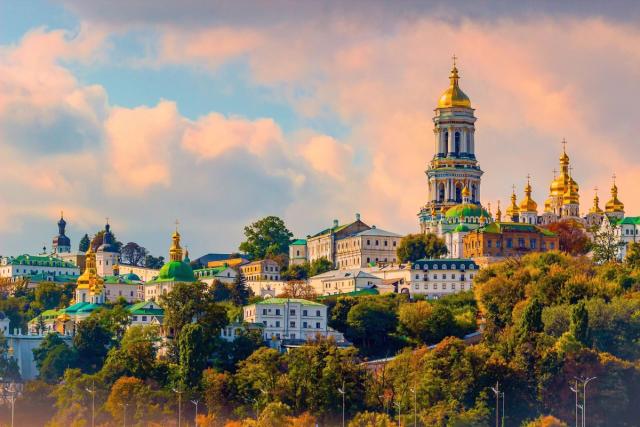 Historic Apartments in Kyiv: Lypky Prices, Investment Potential, and Buyer Guide