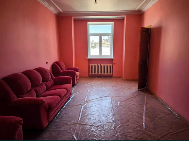 YEVHENA CHYKALENKA ST., 20A