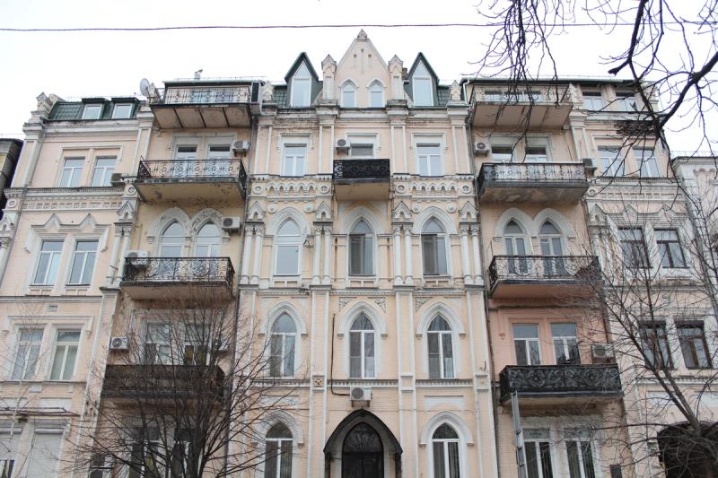 Mansions at Nos. 28 and 42