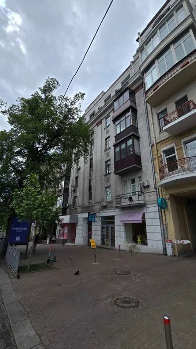 VELYKA VASYLKIVSKA ST., 42
