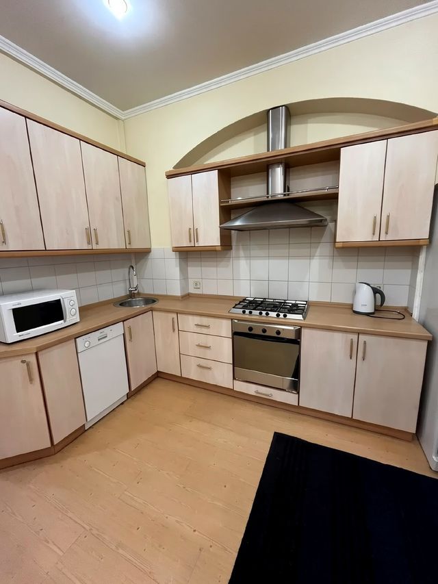 YEVHENA CHYKALENKA ST., 12