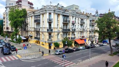 Yaroslaviv Val