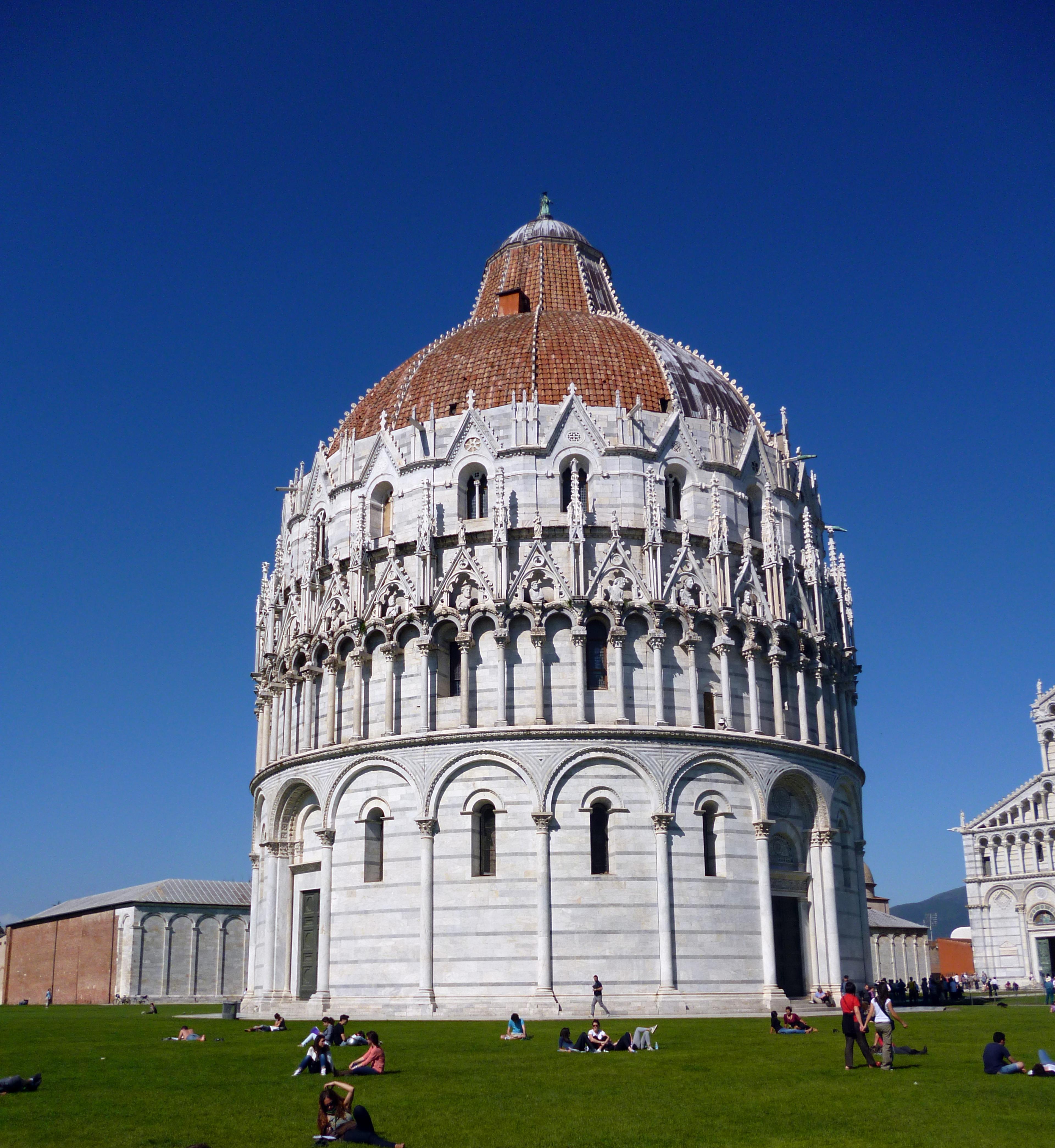 cathedral area pisa