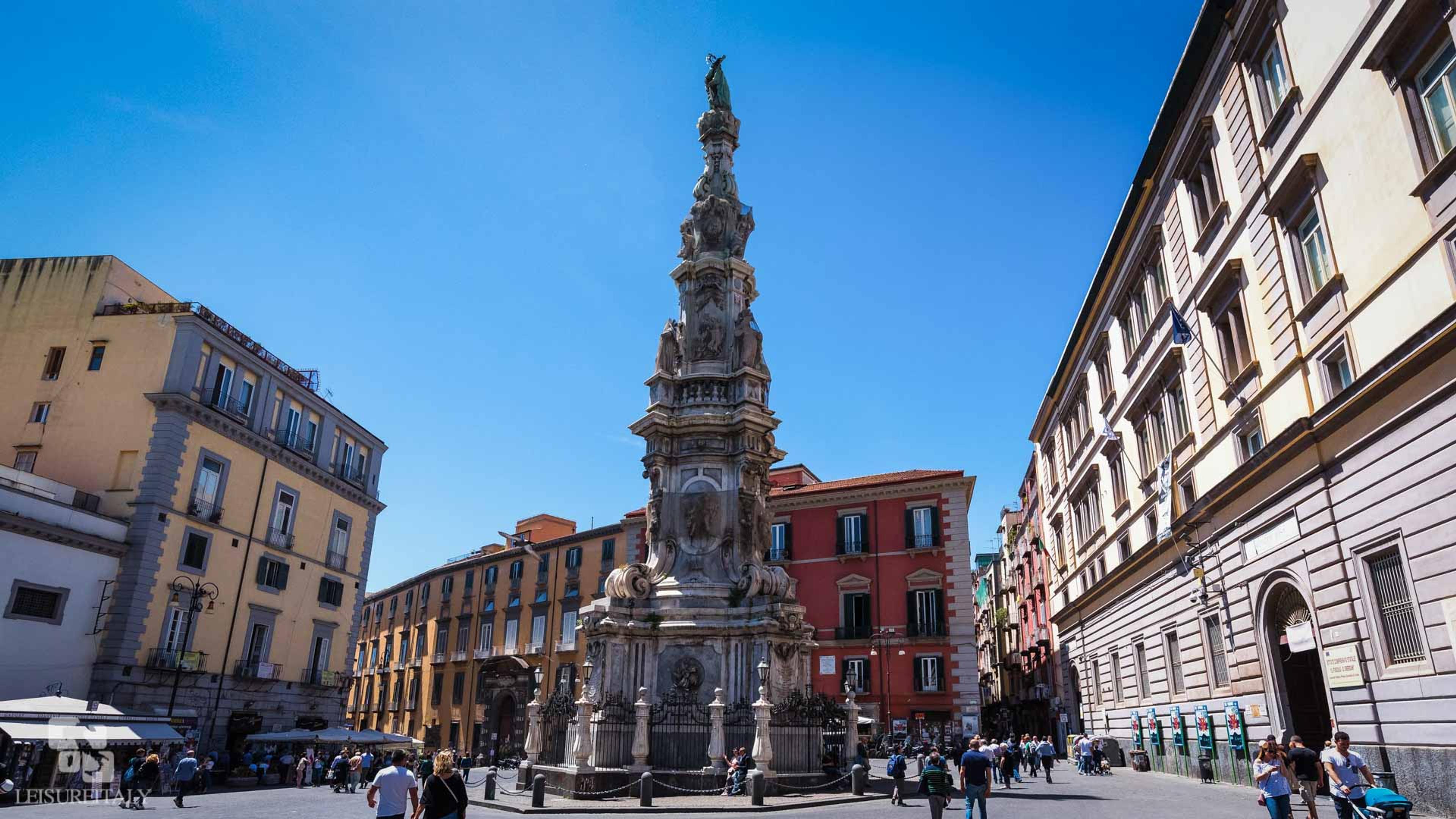 Piazza-del-Gesu Naples