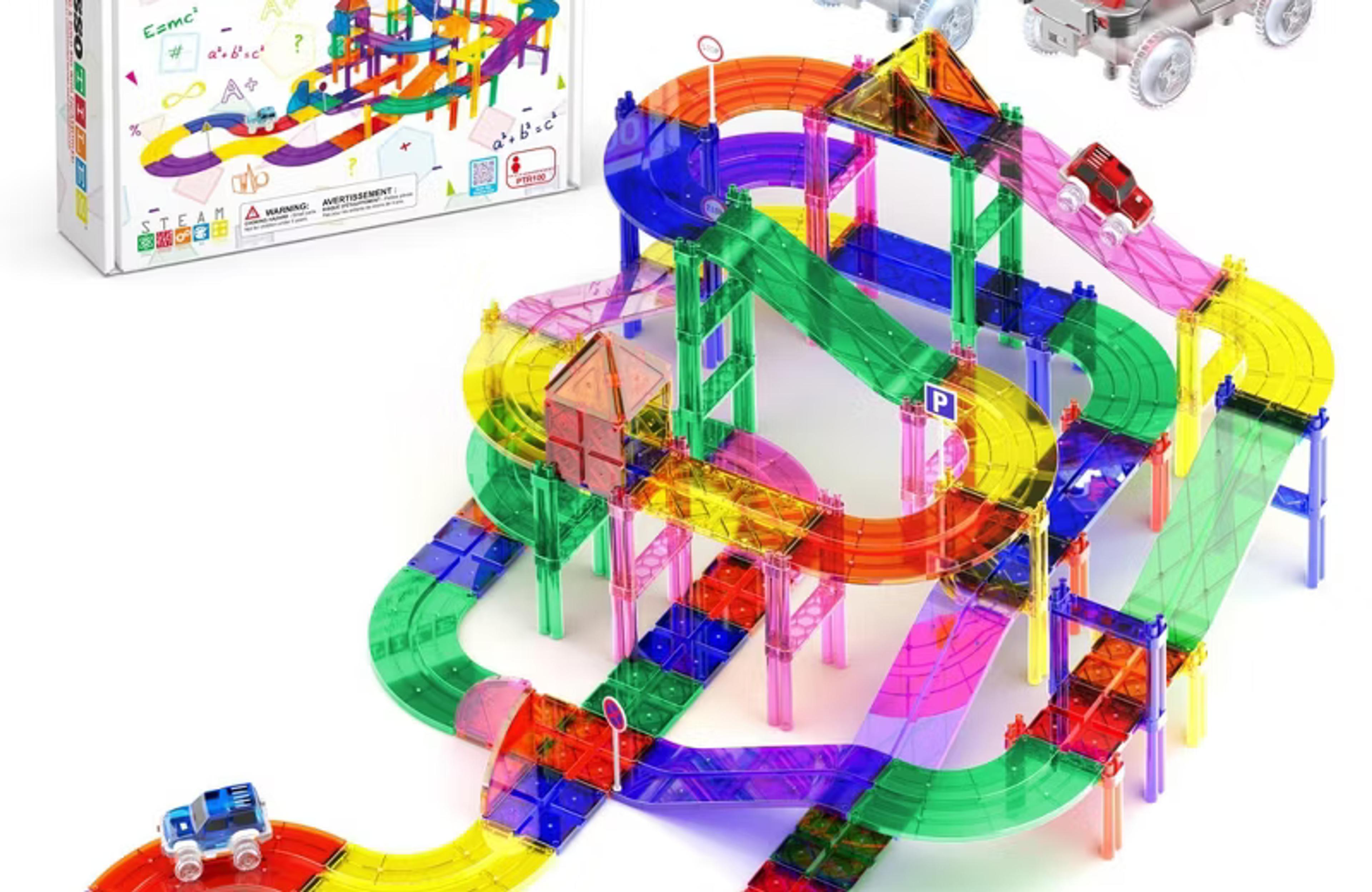 PicassoTiles 100-piece magnetic race track building set with two racing cars