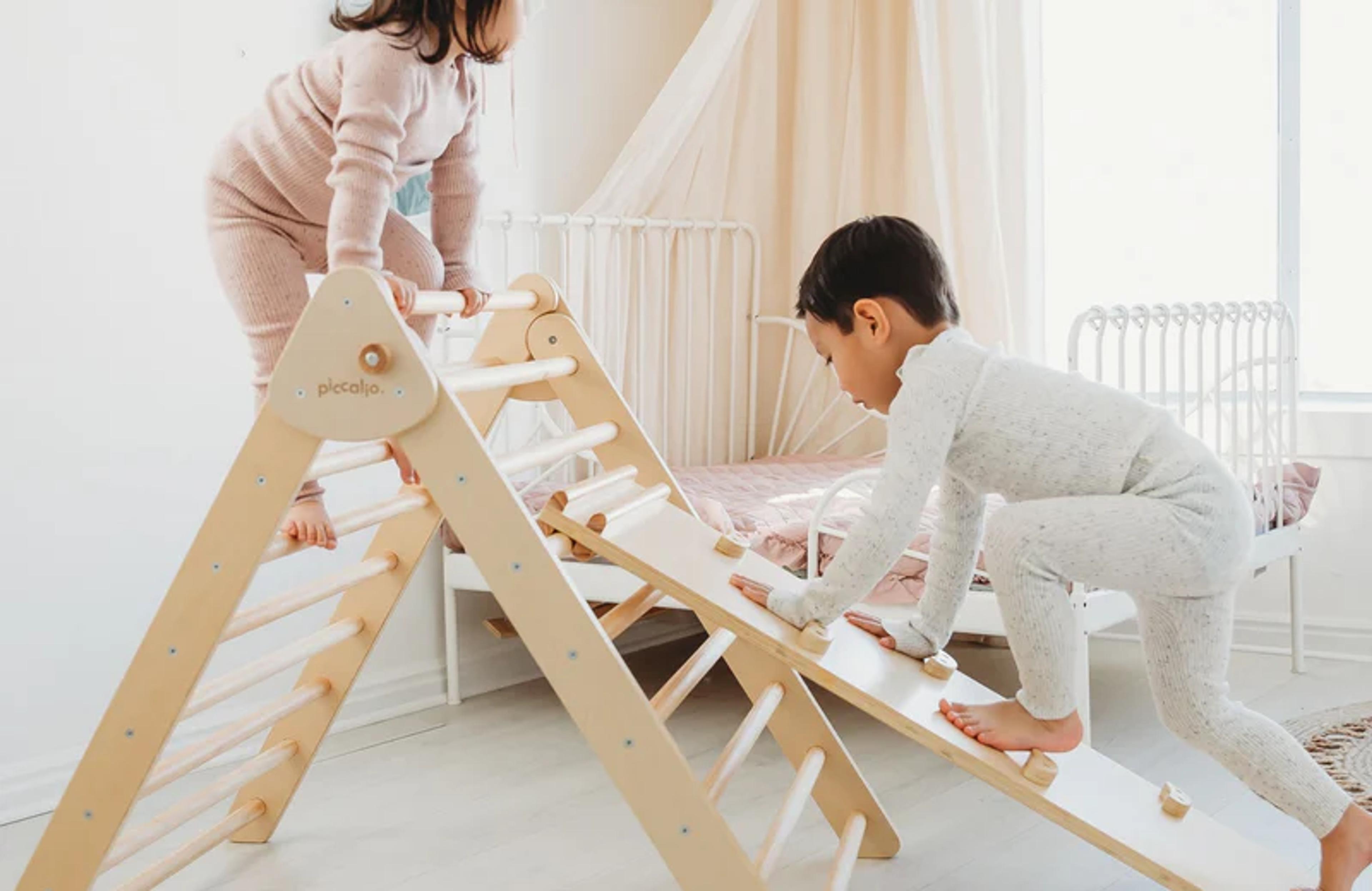 Piccalio Climber Pikler Triangle Set in natural wood with reversible climbing ramp