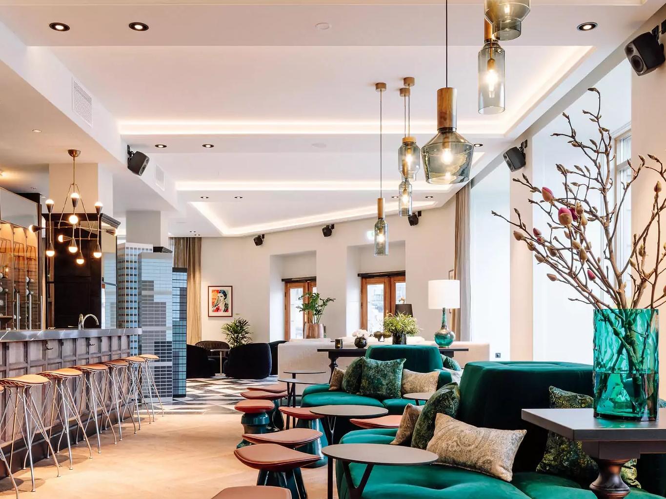 Pier 42 bar at Amerikalinjen