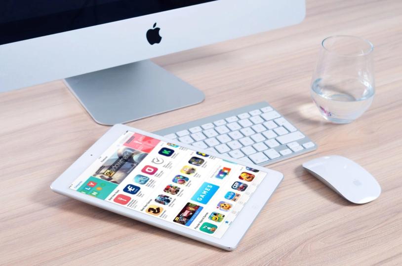 Tūkstantis programų per valandą. Apple griežtina peržiūrą, bet problema slypi kitur