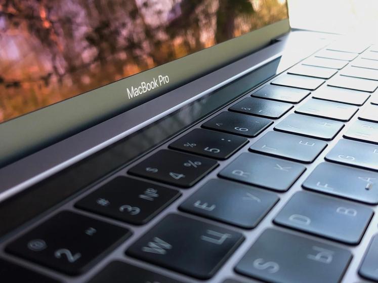 „Chrome" pasiekė naują greičio rekordą su M5 „MacBook Pro" — 5% spartesnis nei pernai