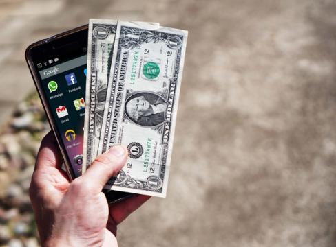 56 suklastotos banko programėlės per du mėnesius: kaip NFCShare vagia korteles per jūsų telefoną