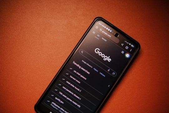 Google mokosi pirkti už jus: DI paieškoje atsirado mygtukas „Pirkti"