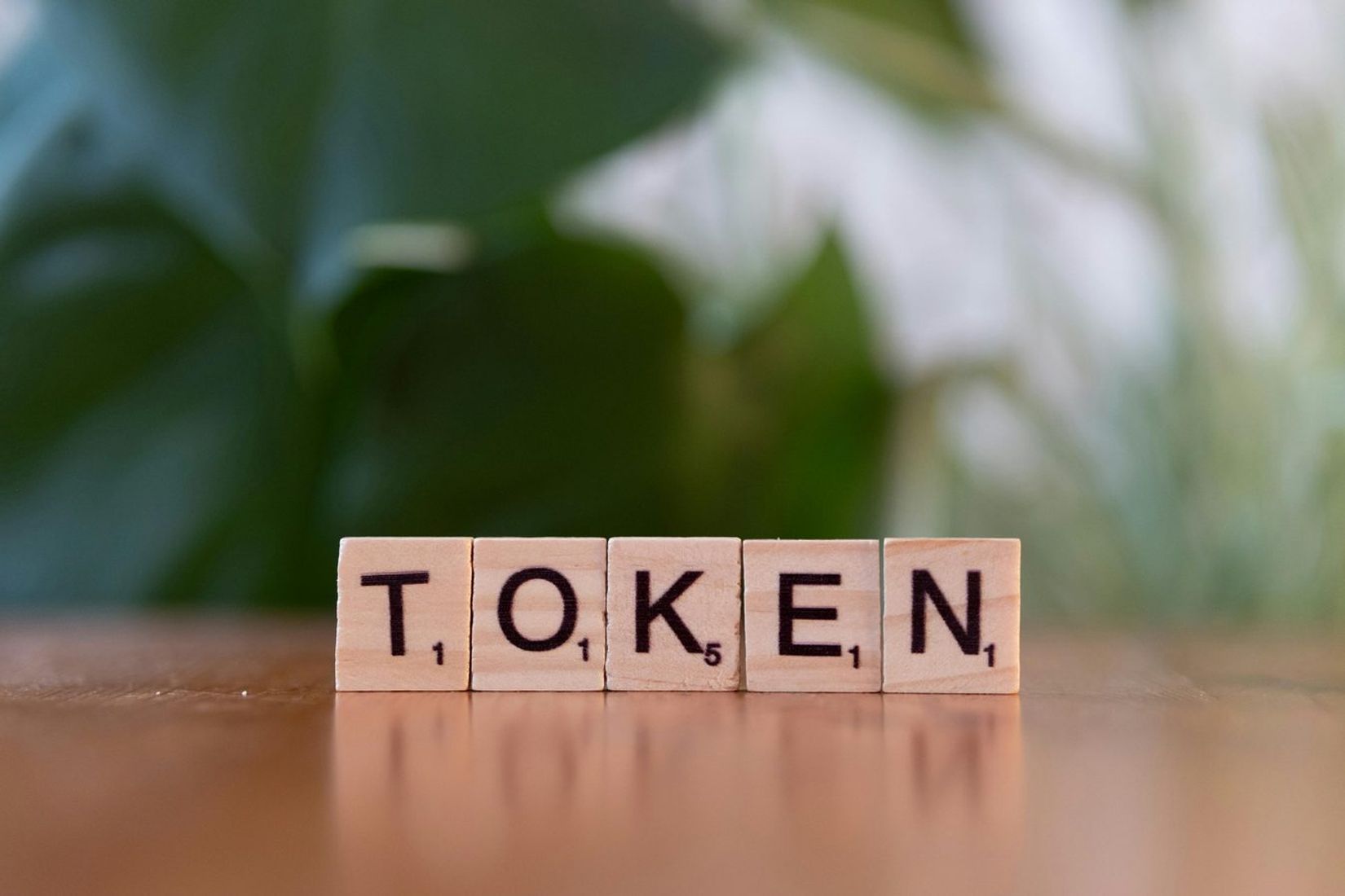 Token žodis iš Scrabble raidžių