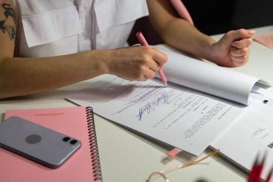 Gemini Notebook sutvarko dešimt šaltinių į aiškų pirkimo sprendimą