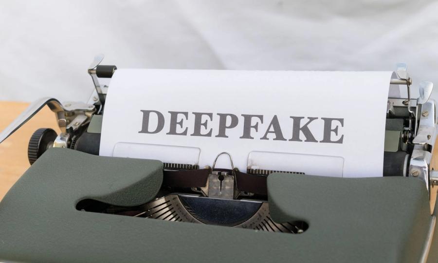 Meta sustiprino AI reklamų žymas Facebooke ir Instagrame