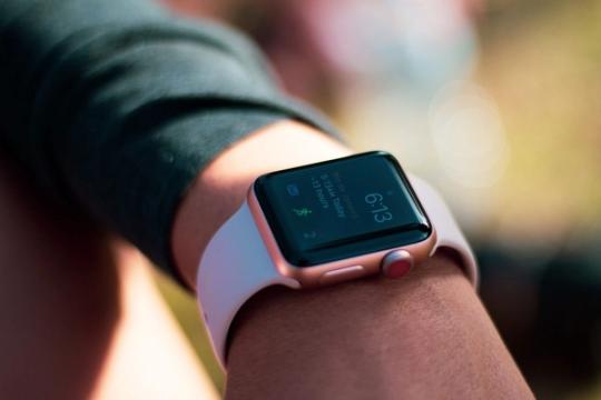 „Apple" kuria ekraną neturintį kūno rengybos sekiklį