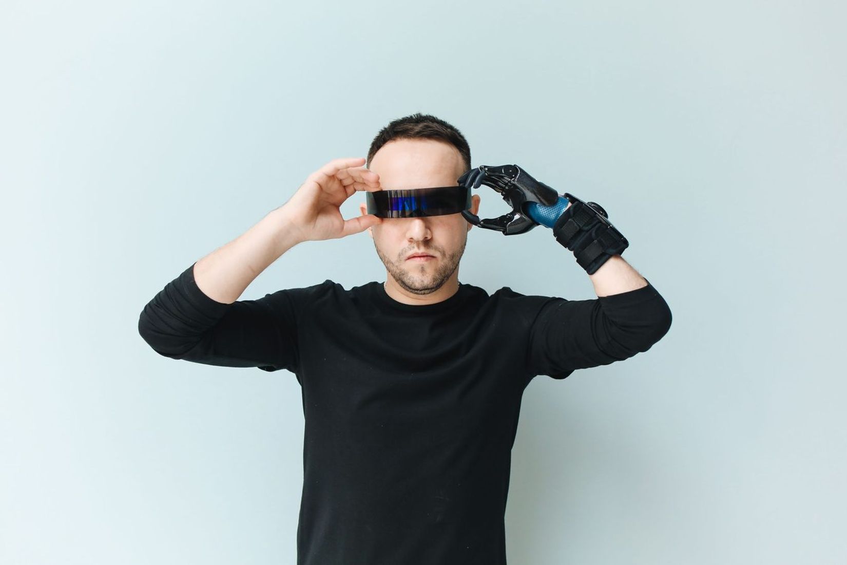 Meta užveržia smart akinių modifikacijas