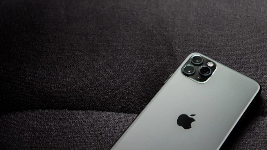 Kurį telefoną pirkti: „Pixel 11 Pro" už 1 099 ar „iPhone 18 Pro" už 1 200 dolerių?