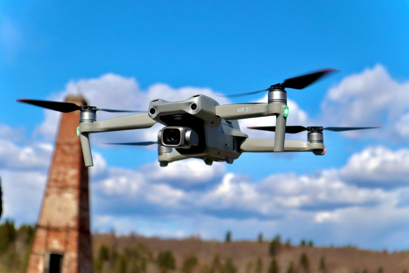 Pirmasis oro pavojus Vilniuje virto dezinformacijos ginklu: „moko vaikus nebijoti dronų"