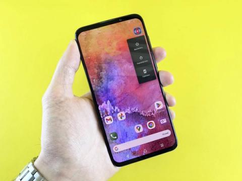 „Claude“ jau moka dirbti su „Android“ programomis – išbandėme prieš „Gemini“
