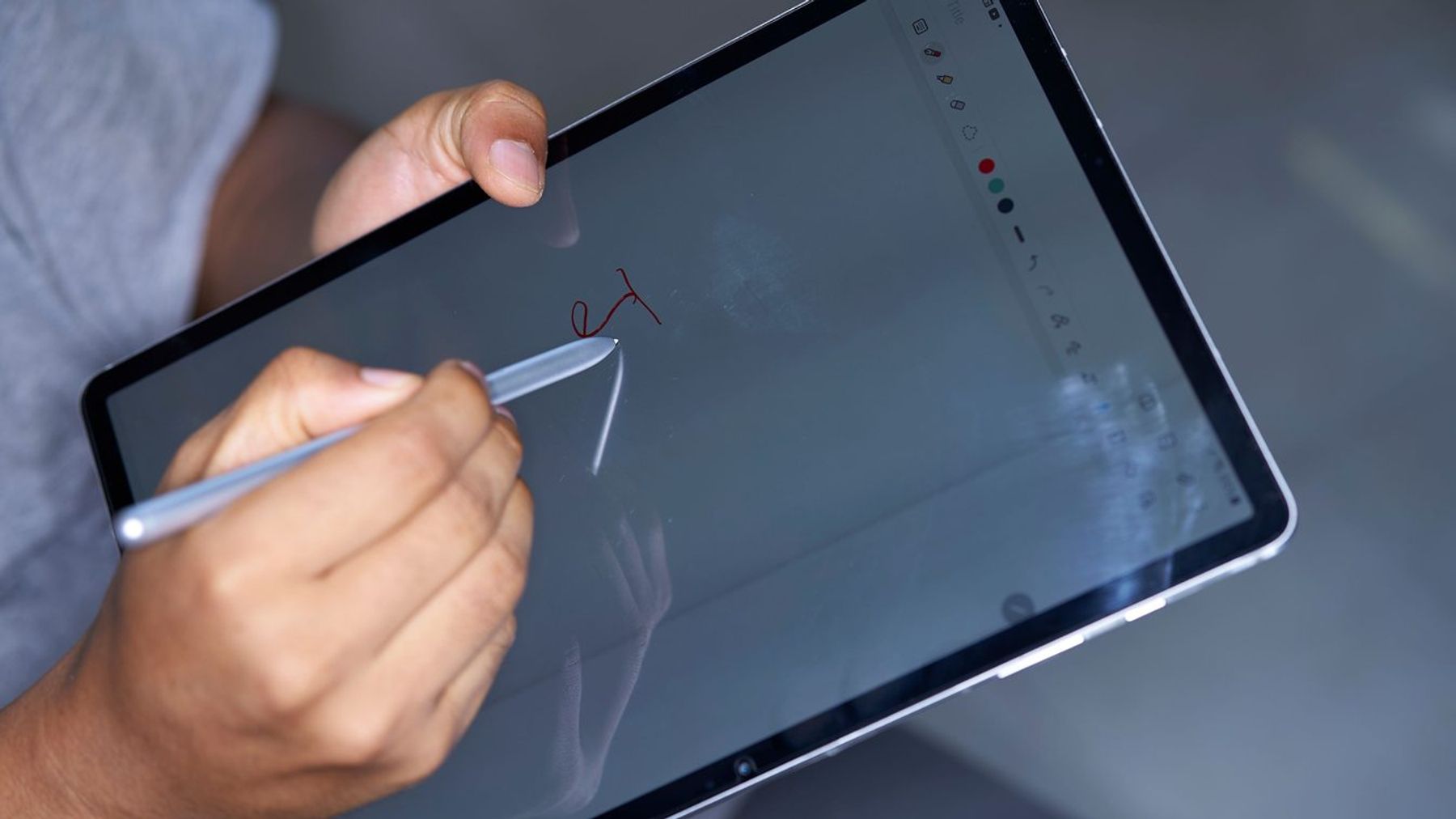 Samsung Notes nustebina: AI įrankiai veikia ir su pirštu, be S Pen