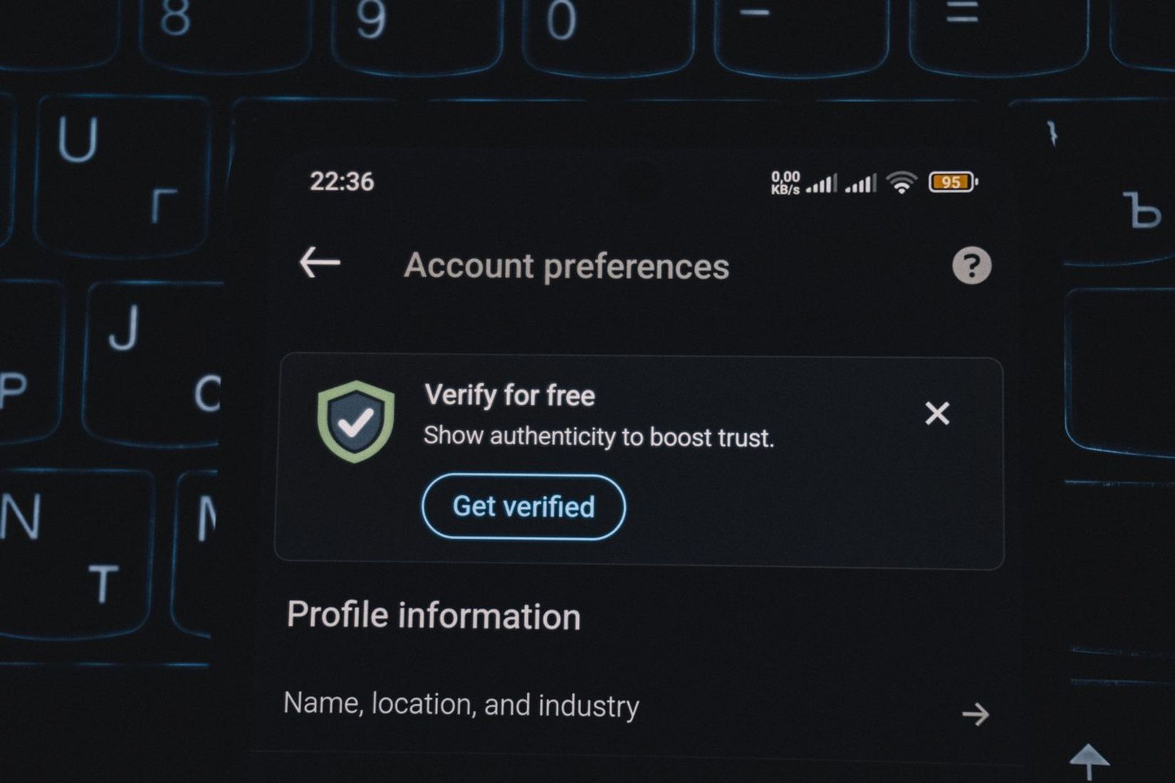 Signal leidžia vienai paskyrai prijungti kelis telefonus
