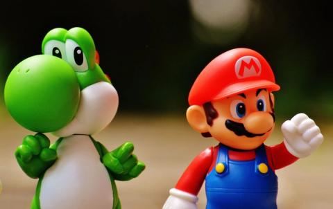 Super Mario ir Yoshi figūrėlės
