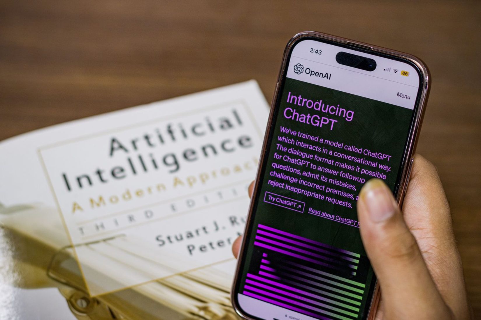 ChatGPT „iPhone“ programėlėje slepia 3 mąstymo režimus