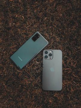 „Apple“ pirmą kartą aplenkė „Samsung“ Europoje — dėl to kaltos atminties kainos