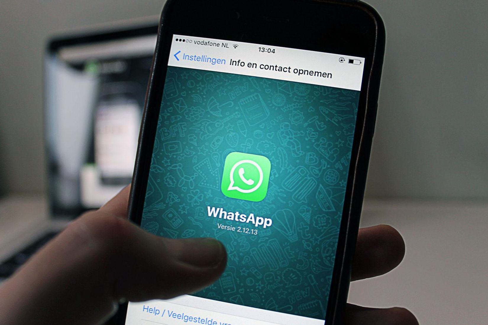 WhatsApp grupėse įjungia apklausų laikmatį ir @all pranešimus