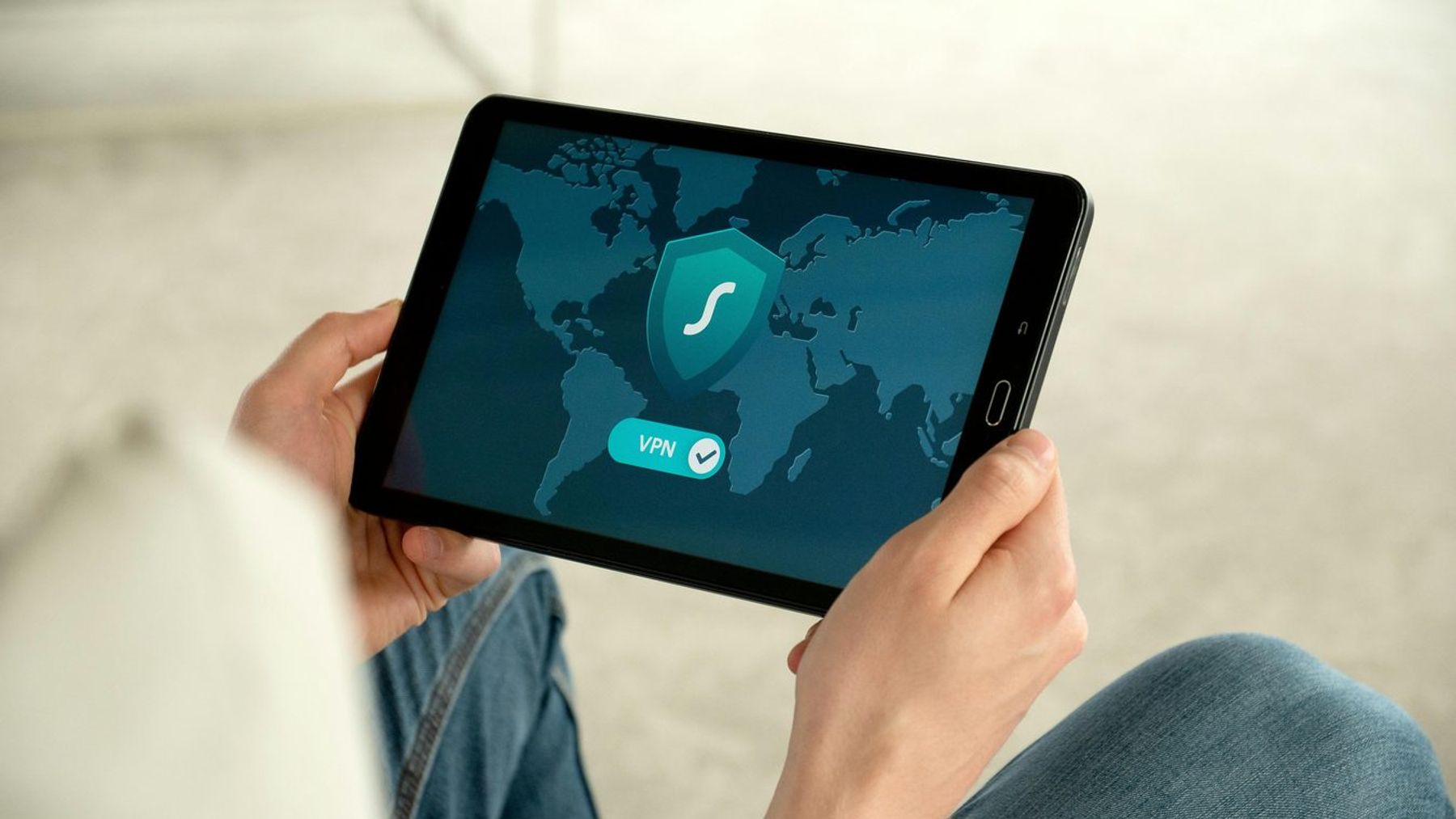 Europos policija įsilaužė į VPN, kuriuo naudojosi tūkstančiai kibernetinių nusikaltėlių